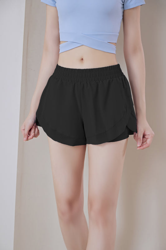 Fake two pairs of sports shorts