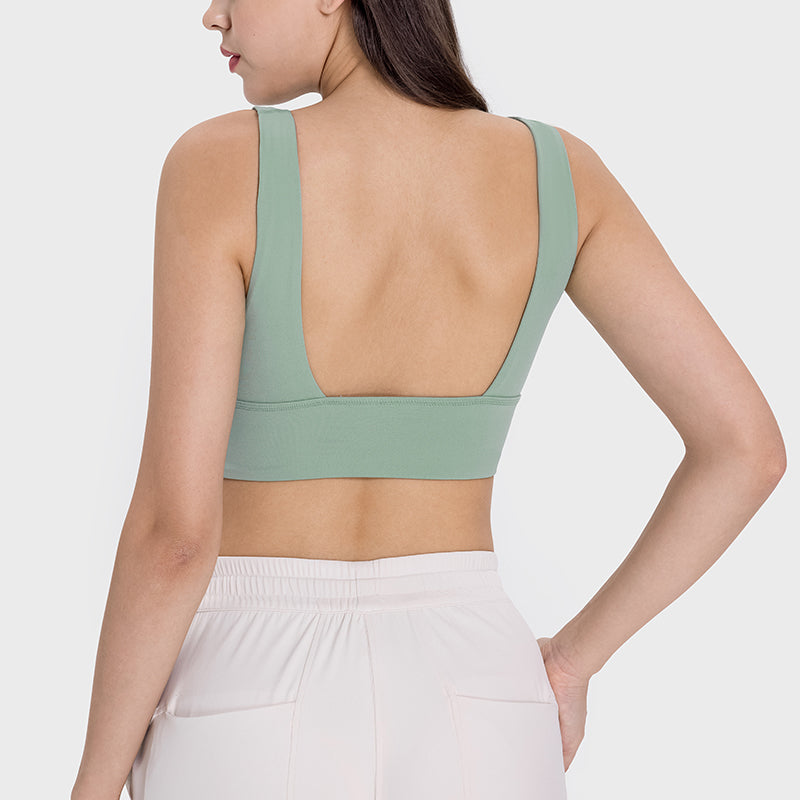 Lightweight backless sports bra