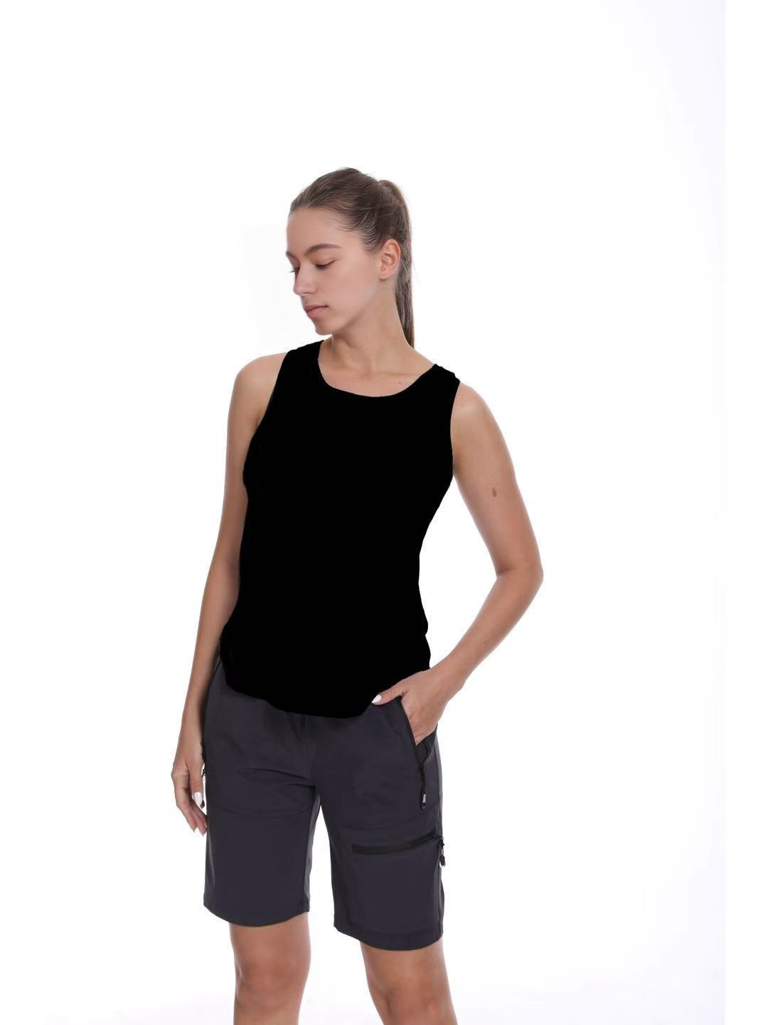 Sleeveless sports vest