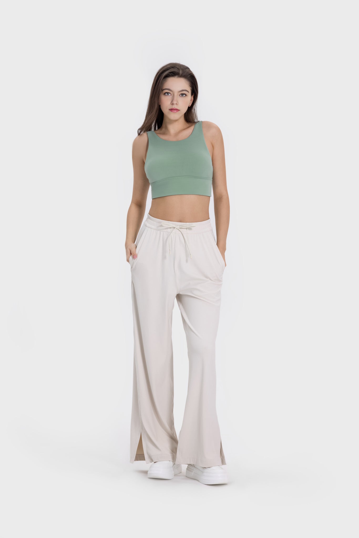 Lightweight backless sports bra