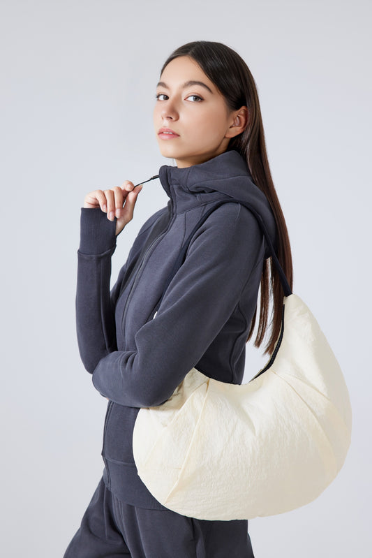 Large capacity fashionable sports bag