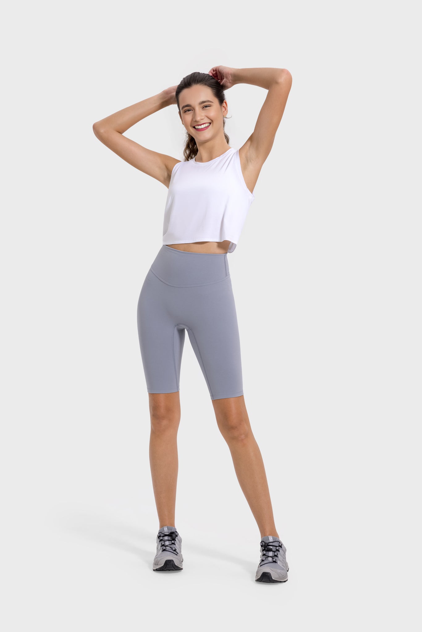 Back pleated sports vest